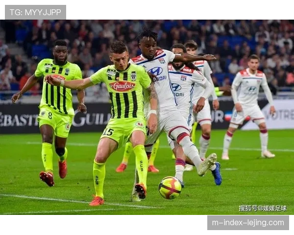 马赛控球优势难转化进球 面对密集防守缺乏有效破阵手段